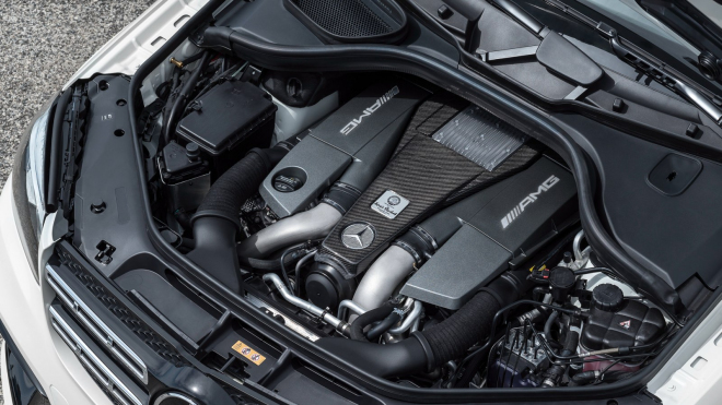 Mercedes přiznal, že prodej motorů V8 nezastavil kvůli dílům, nedávalo to žádný smysl