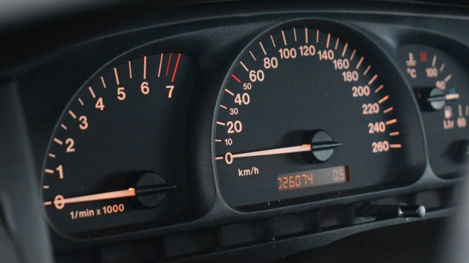 K mání je dodnes zánovní auto, které vás vrátí do dob, kdy byl Opel králem Evropy, zastavila ho až rez a poruchovost