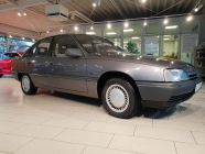 Le concessionnaire officiel Opel vend une légende des années 80 et 90 encore inutilisée, presque entièrement rongée par la rouille - 2 - Opel Omega A 20i 1988 nejeta sale 02