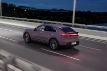 La nouvelle Porsche Macan a complètement révélé la fuite de l'extérieur et de l'intérieur. Quoi qu'il en soit, il a perdu de sa signification - 6 - Porsche Macan 2024 leak first 06