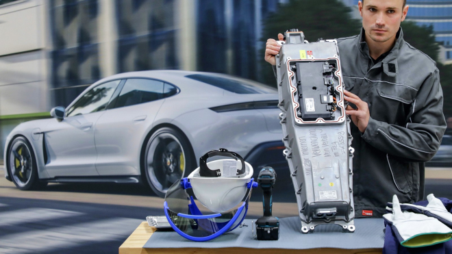 Elektrickým Porsche a Audi hrozí zkrat baterie a požár. Řešení není, majitelé nedobijí svá auta na víc jak 80 procent až do roku 2025