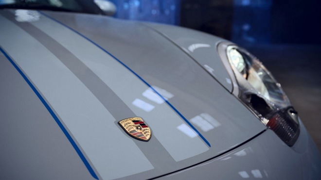La version la plus chère de la Porsche 911 non désirée a été achetée par un célèbre comédien, qui l'a payée 26 millions de couronnes tchèques.