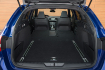 Un grand break Peugeot d'occasion avec un coffre plus grand que celui de l'Octavia que vous ne pouvez acheter qu'à deux ans pour le prix d'une meilleure Fabia - 5 - Peugeot 308 II SW ojety klady zapory 2022 05