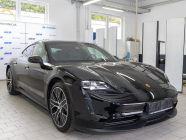 Les Taycan Turbos électriques de Porsche ont perdu plus de 2 millions de livres sterling en 4 ans, bien que la plupart d'entre elles n'aient pratiquement pas été vendues - 1 - Porsche Taycan Turbo 2020 perte de valeur 2024 vente 01