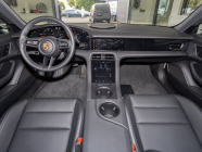 Les Turbos électriques Taycan de Porsche ont perdu plus de 2 millions de livres sterling en 4 ans, même si la plupart d'entre eux ne sont allés nulle part - 3 - Porsche Taycan Turbo 2020 perte de valeur 2024 vente 03