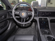 Les Turbos électriques Taycan de Porsche ont perdu plus de 2 millions de livres sterling en 4 ans, même si la plupart d'entre eux ne sont allés nulle part - 4 - Porsche Taycan Turbo 2020 perte de valeur 2024 vente 04