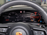 Les Turbos électriques Taycan de Porsche ont perdu plus de 2 millions de livres sterling en 4 ans, bien que la plupart d'entre eux ne soient allés nulle part - 5 - Porsche Taycan Turbo 2020 perte de valeur 2024 vente 05
