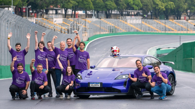 Porsche se chlubí časem vrcholného elektromobilu, který je o 5 s pomalejší než jeho 6 let stará spalovací obdoba. Tomu se říká pokrok