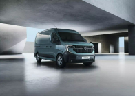 Le nouveau Renault Master continue de s'appuyer sur les diesels, mais n'a aucune chance de succès avec une motorisation électrique - 2 - Renault Master 2023 first set 02