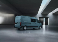 Le nouveau Renault Master continue de s'appuyer sur les moteurs diesels, mais n'a aucune chance de réussir avec la propulsion électrique - 4 - Renault Master 2023 first set 04