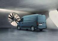 Le nouveau Renault Master continue de s'appuyer sur les moteurs diesel, mais n'a aucune chance de réussir avec la propulsion électrique - 6 - Renault Master 2023 first set 06