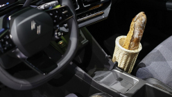 La nouvelle Renault 5 déborde d'idées, cachant à l'intérieur des gadgets comme ce sélecteur de vitesse. Mais cela ne suffit pas pour réussir - 1 - Renault R5 E-Tech 2024 détails de l'intérieur Perex