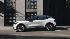 La voiture de l'année 2024 en Europe est un ex-MPV électrique insipide qui, à partir de 1,1 million d'euros, ne séduira qu'une poignée de personnes - 2 - Renault Scenic E-Tech 2024 first kit 02