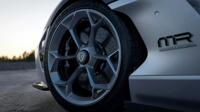 Elektrický supersport Rimacu je takový propadák, že se nedaří vyprodat ani 40kusovou edici, musí k ní nabízet podíl na řízení firmy