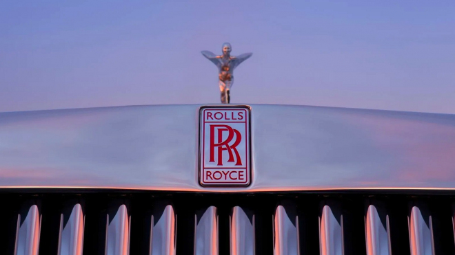 Cena nového Rolls-Roycu bez střechy je při jeho povaze tak šílená, že to snad ani nemůže nebýt propadák