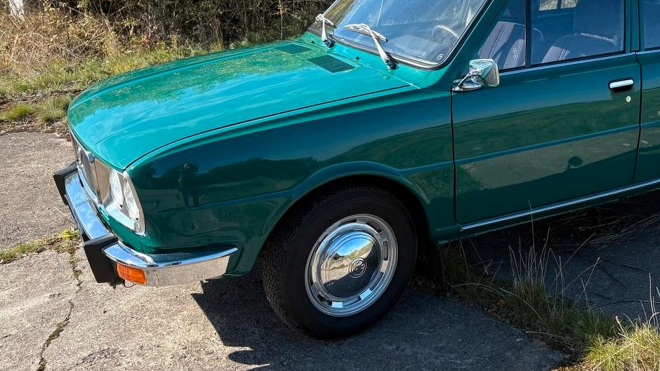 Na prodej je vrchol komunistického lidového luxusu v parádním stavu. S chromem, výkonem i luxusem je na maximu možného