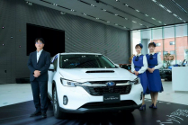 Les Japonais ont transformé leur rivale Skoda Octavia Combi en une sorte de Scout, qui surpasse même le SUV Karoq à bien des égards - 1 - Subaru Levorg Layback 2023 first set 01