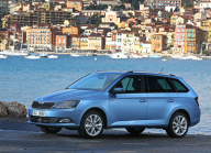 La Skoda Fabia Combi vieillit comme le vin après une mort violente, une voiture d'occasion coûte presque autant qu'une neuve - 1 - Skoda Fabia Combi vs Seat Ibiza ST vs Renault Clio Grantour 01