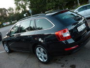 A nearly unused Skoda Octavia Combi 2.0 TDI for the price of a basic Fabia is probably the best car for tough times - 3 - Skoda Octavia III Combi 20 TDI Style nejeta sale 03