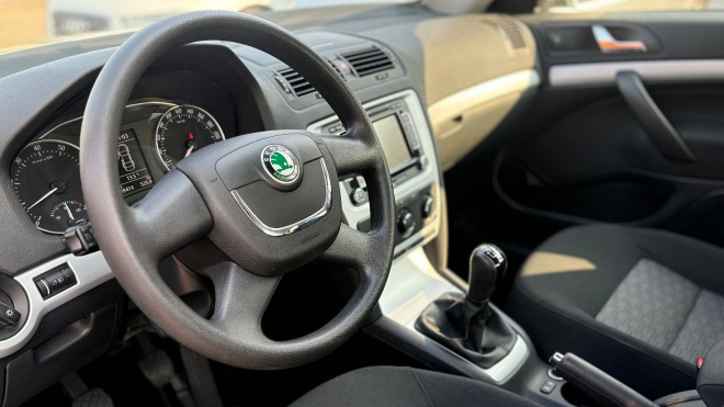 K mání je spása českých staromilců, úplně poslední Škoda Octavia s motorem bez turba se dá koupit nejetá