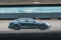 Le déclin extrême de la valeur des voitures électriques est réel, la meilleure Tesla est arrivée à la moitié du prix en 1 an et 30k miles - 3 - Tesla Model S Plaid 2022 nova kit 03