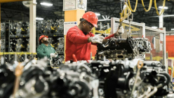 Un tiers de la production automobile de Toyota pour le monde entier est à l'arrêt, mais l'incendie de l'usine tchèque n'est pas la raison principale - 4 - Toyota vyroba spalovacich motoru ilustracni foto 02