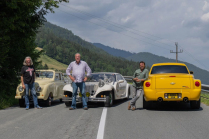 Clarkson, Hammond et May testent Skoda après des années, se montrent en Slovaquie - 1 - The Grand Tour S05E02 first photo 01