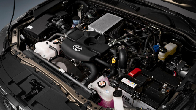 Toyota jde vážně proti proudu, v roce 2023 ukázala nový 2,8litrový diesel, koupit půjde i v Česku