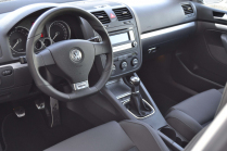 La toute dernière Golf équipée du légendaire moteur VR6 peut encore être achetée neuve aujourd'hui, la seule de son genre à la vente - 6 - VW Golf V R32 2008 nejety sale 06