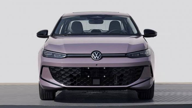 Nejprodávanější VW, který za 250 tisíc nabízí víc než Octavie, dostal úplně nový vzhled. Teď vypadá jako laciné čínské auto