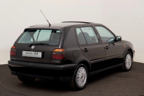 Le premier propriétaire vend probablement la dernière VW Golf VR6 originale à ce jour, son prix évolue comme le vin - 4 - VW Golf VR6 1993 vente originale 04