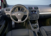 VW compare la nouvelle voiture électrique à une voiture à combustion de 20 ans d'âge pendant le développement, ce n'est même pas réaliste - 3 - VW Golf GTI 2004 illustratni foto 03