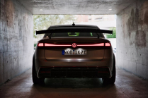 VW veut concurrencer la Tesla de 1000 ch avec une voiture deux fois moins puissante qui ressemble à un cochon barbouillé de rouge à lèvres - 3 - VW ID X Performance 2023 first 03