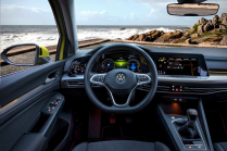 Comparez la nouvelle Volkswagen Golf VIII avec son design précédent, 5 différences que vous aurez du mal à trouver - 11 - VW Golf VIII facelift vs pred oficialni 11