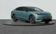 VW a terminé une autre tentative de succéder à la Passat électrique, ce sera probablement un fiasco encore plus grand que le premier - 2 - VW ID.7 S 2024 China first kit 02