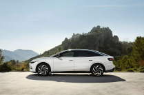 VW lance la production du successeur électrique de la Passat avec du retard, mais ne peut pas compter sur le succès, même en rêve - 3 - VW ID.7 2023 oficialni sada 06
