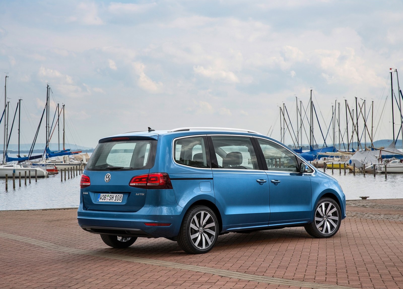 Volkswagen Sharan se po úspěšných 27 letech loučí - Novinky Volkswagen