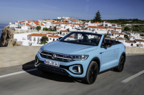 Le plus grand flop actuel de VW est aussi la voiture la plus vendue de sa catégorie, c'est vraiment bizarre - 1 - VW T-Roc Cabriolet ventes officielles 2023 01