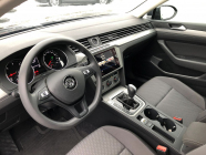 La VW Passat de génération actuelle peut être achetée en break avec 2.0 TDI à moins de 450k, c'est une terno du genre - 7 - VW Passat Variant B8 20 TDI DSG neojety levny prodej 07