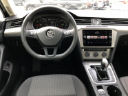 La VW Passat de la génération actuelle peut être aussi une familiale avec 2,0 TDI achetée à moins de 450 mille, c'est un modèle du genre - 9 - VW Passat Variant B8 20 TDI DSG neojety levny prodej 09