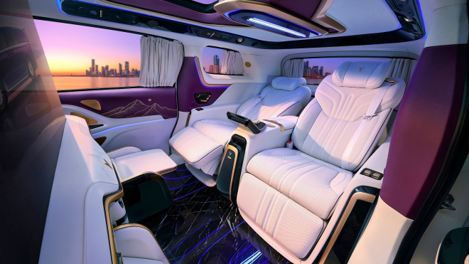 Číňané prodávající auta i v Česku ukázali svůj Rolls-Royce pro chudé, je to velký luxus za cenu obyčejné Škody Superb