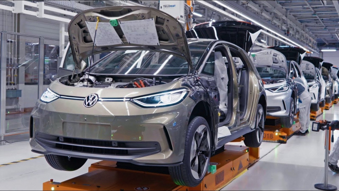 VW trvale omezil výrobu svých klíčových elektromobilů v továrně poblíž Česka, lidé se bojí o práci