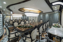 Personne ne veut d'un yacht de luxe d'une valeur de 2,7 milliards d'euros depuis des années, des vandales ont mis la main dessus - 14 - Yachtley Elements 2019 photo d'illustration 14