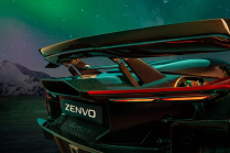 La nouvelle supercar danoise fascine par son design, son concept et son nom, avec une vitesse de pointe de 450 km/h, elle prendra la plupart de ses rivales au petit déjeuner - 16 - Zenvo Aurora 2023 first set 16